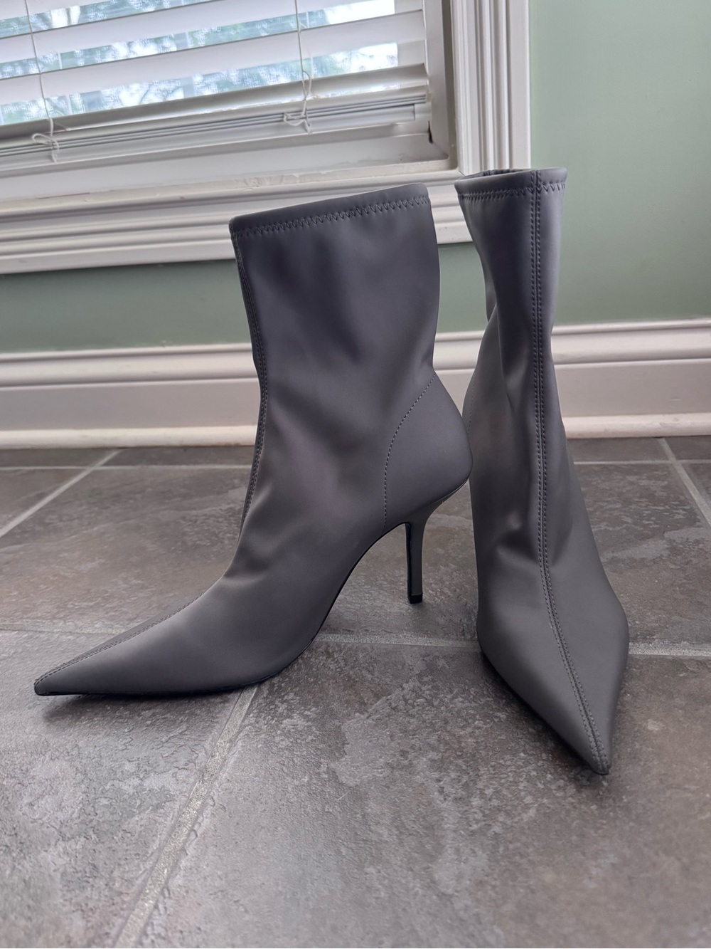 H&M Gray Pointed-Toe Stiletto Stretch Boots
